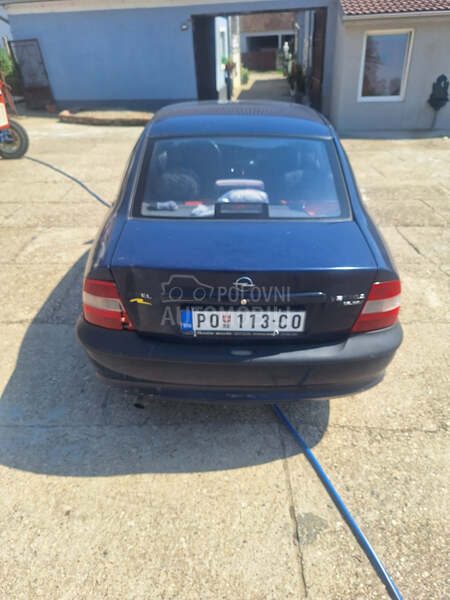 Opel Vectra B 1.6 16V