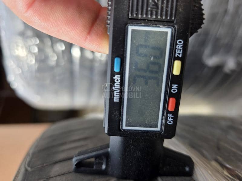 Continental 275/35 R22 Letnja