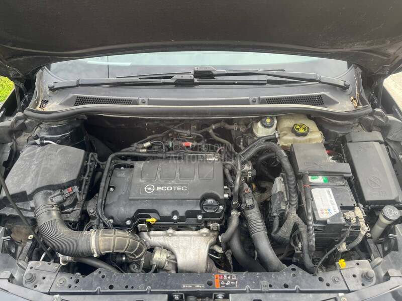 Opel Astra J GTC 1.4T