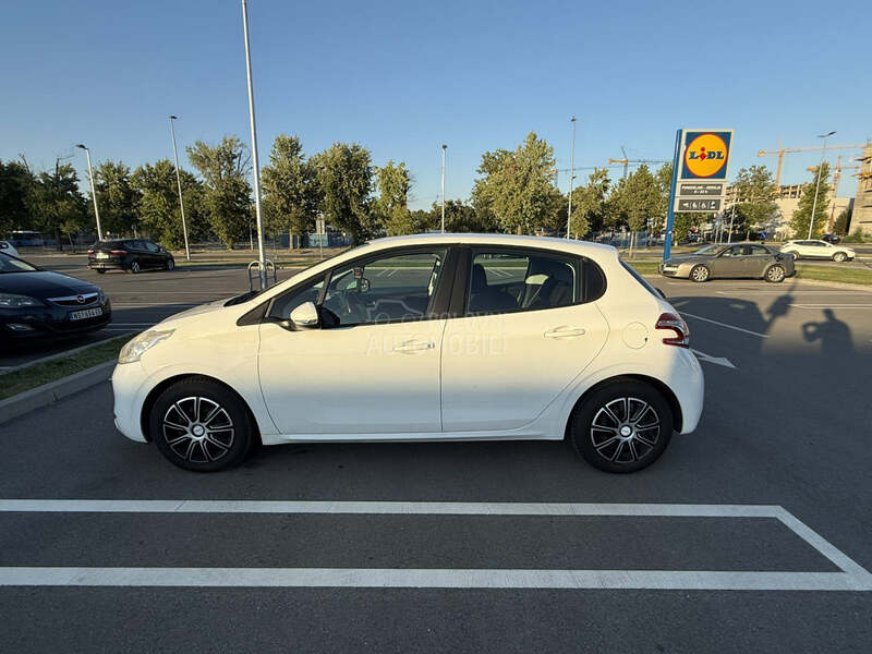 Peugeot 208 1.4 hdi