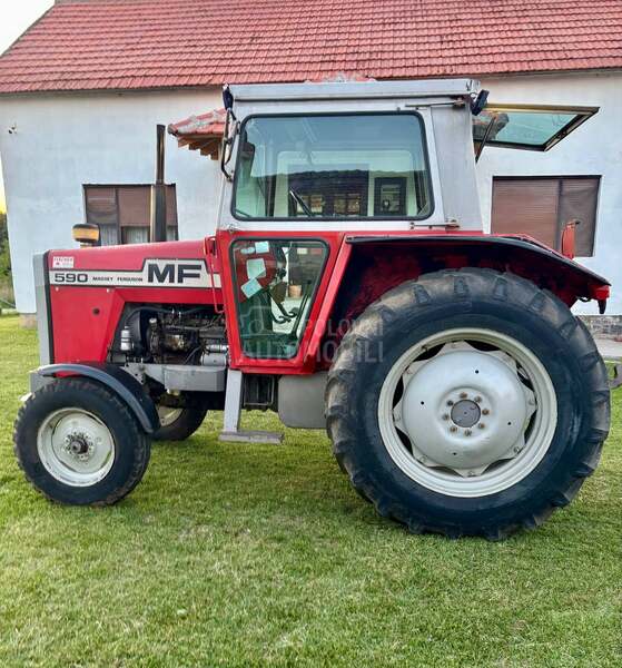 Massey Ferguson 590