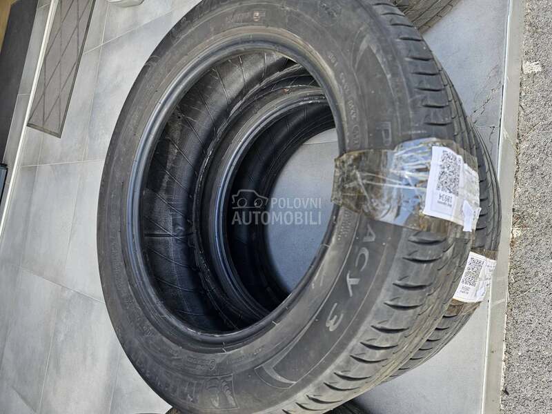 Michelin 215/60 R17 Letnja