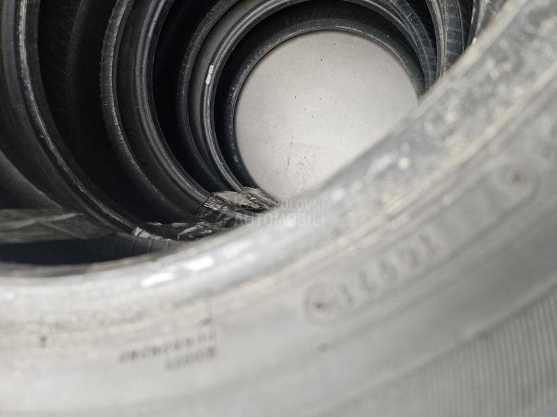 Dunlop 215/60 R17 Letnja