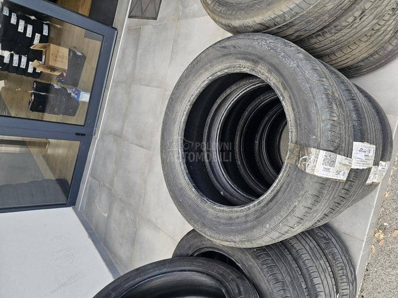 Dunlop 215/60 R17 Letnja