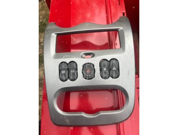 centralna konzola za Dacia Duster od 2010. do 2017. god.