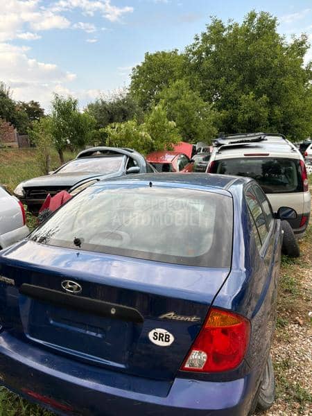 Delovi za Hyundai Accent 1,4 2004. god.