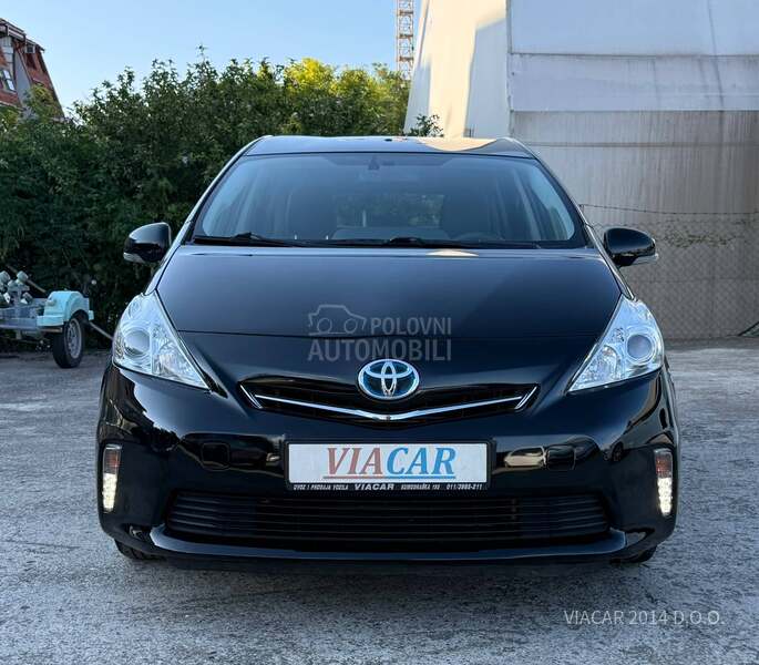 Toyota Prius + HIBRID