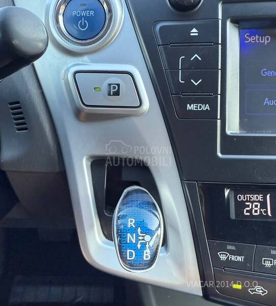 Toyota Prius + HIBRID