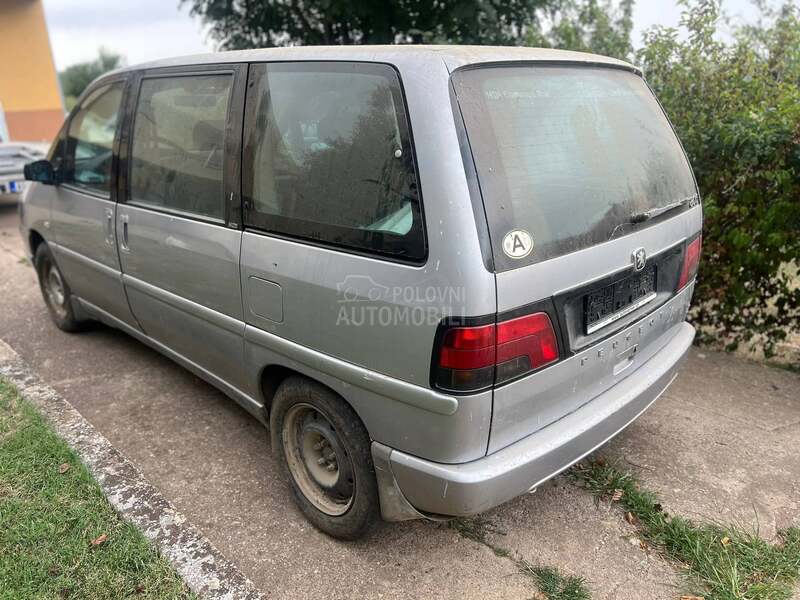 Peugeot 806 2001. god. -  kompletan auto u delovima