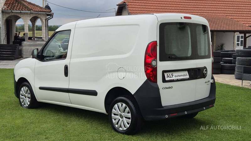 Opel Combo 1.3 cdti CH