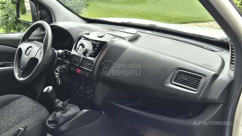 Opel Combo 1.3 cdti CH