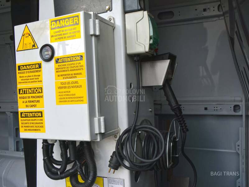 Renault VERSALIFT 125 SA STOPAMA