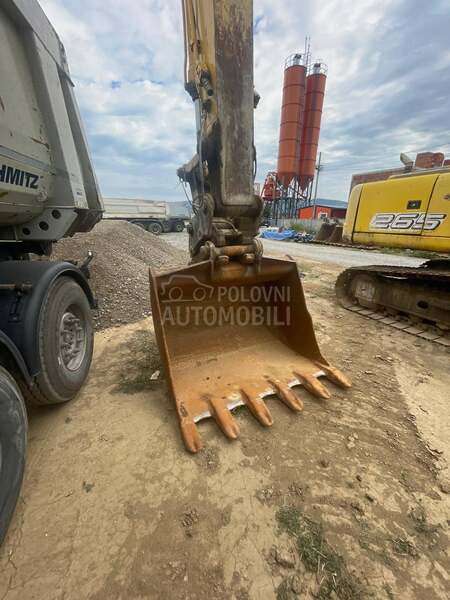 JCB JC330