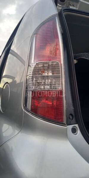 Daihatsu Sirion 