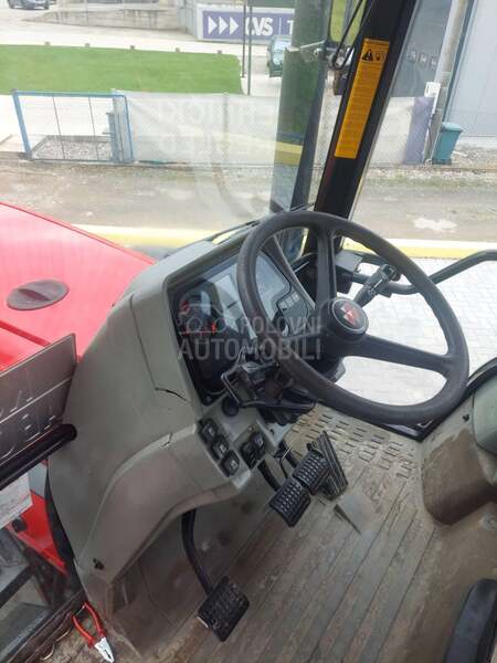 Massey Ferguson 8220