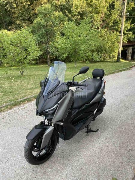 Yamaha X Max 300