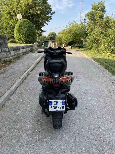 Yamaha X Max 300