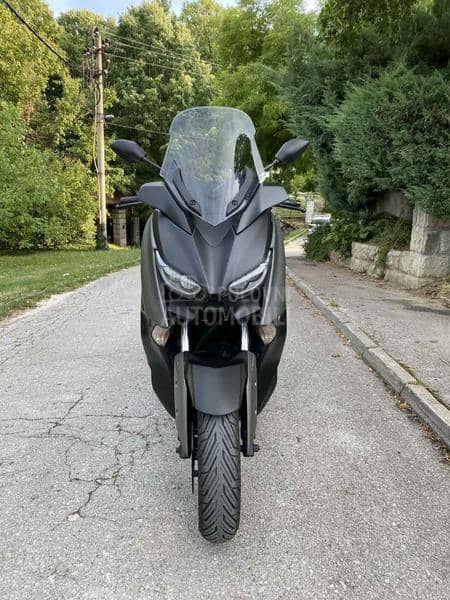 Yamaha X Max 300