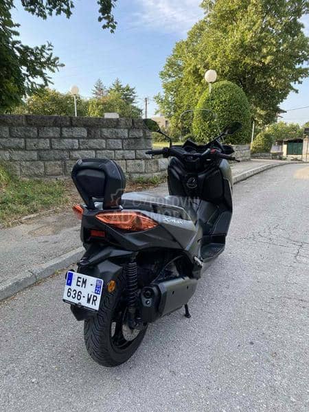 Yamaha X Max 300