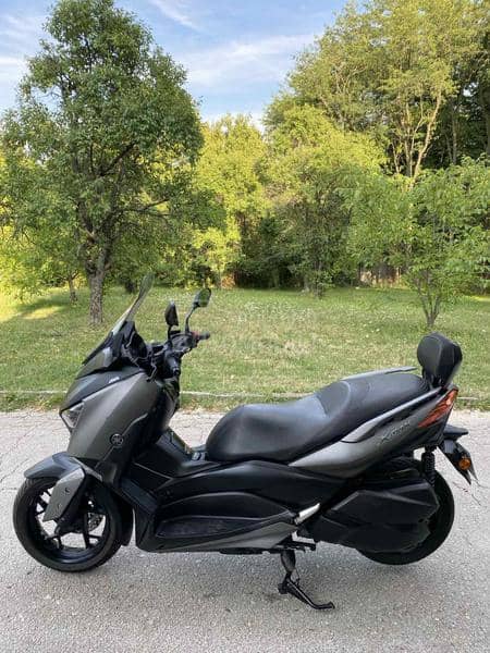 Yamaha X Max 300