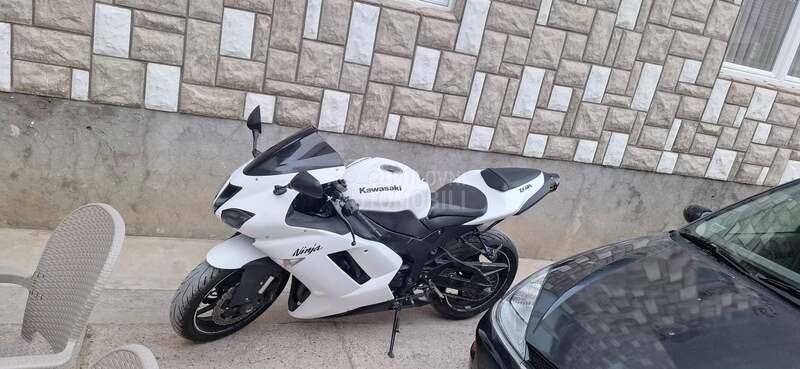 Kawasaki ZX6R