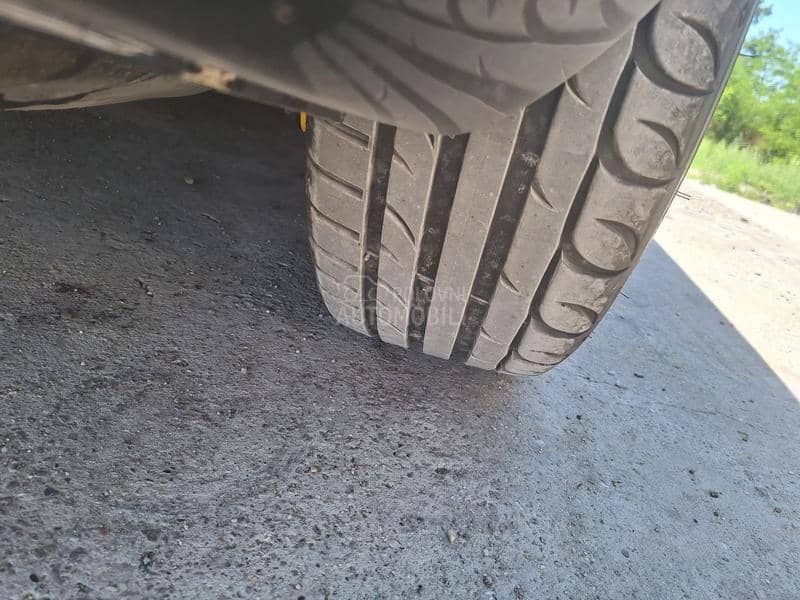 Riken 225/40 R18 Letnja