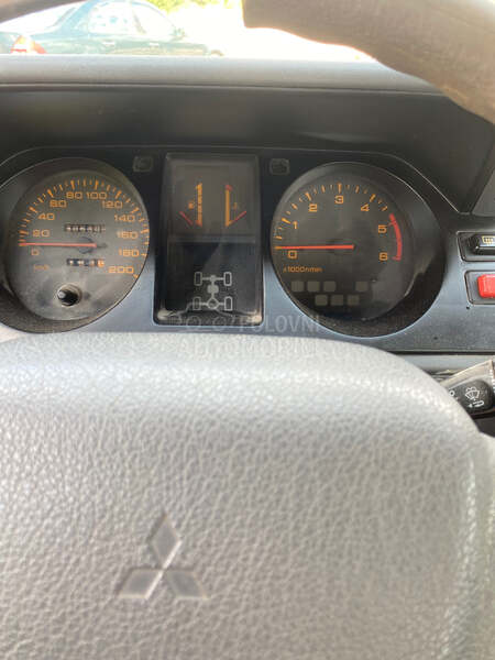 Mitsubishi Pajero 