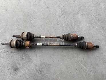 Poluosovina leva i desna za Suzuki Splash od 2007. do 2013. god.