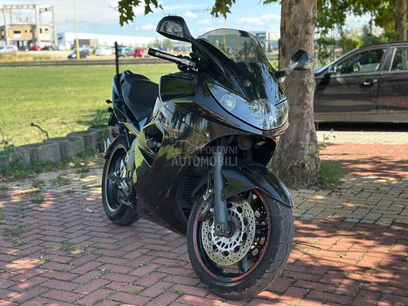Triumph Sprint ST 1050