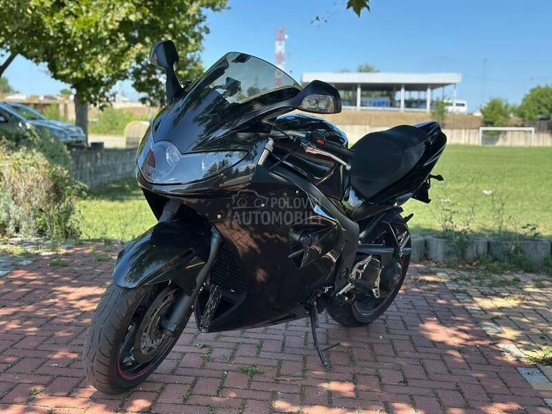 Triumph Sprint ST 1050