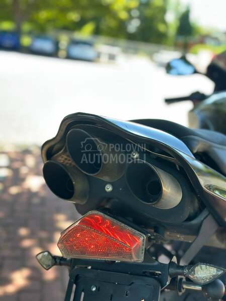 Triumph Sprint ST 1050