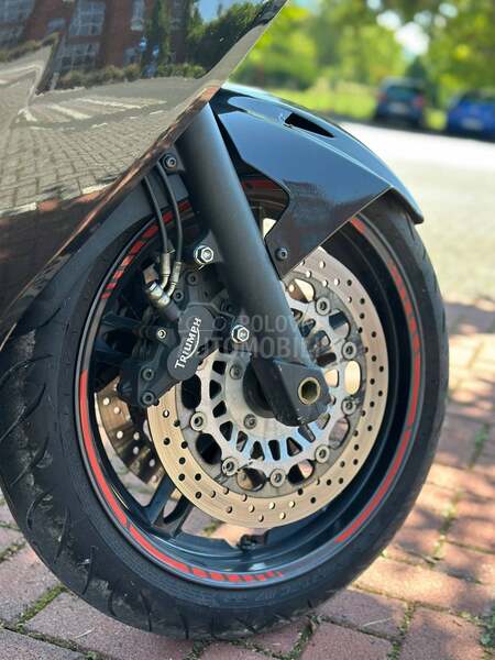 Triumph Sprint ST 1050