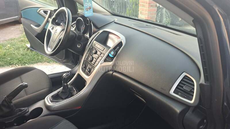 Opel Astra J 1.7D N.A.V.i