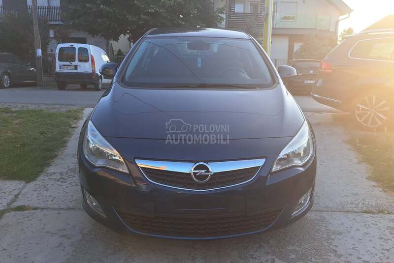 Opel Astra J 1.7D N.A.V.i