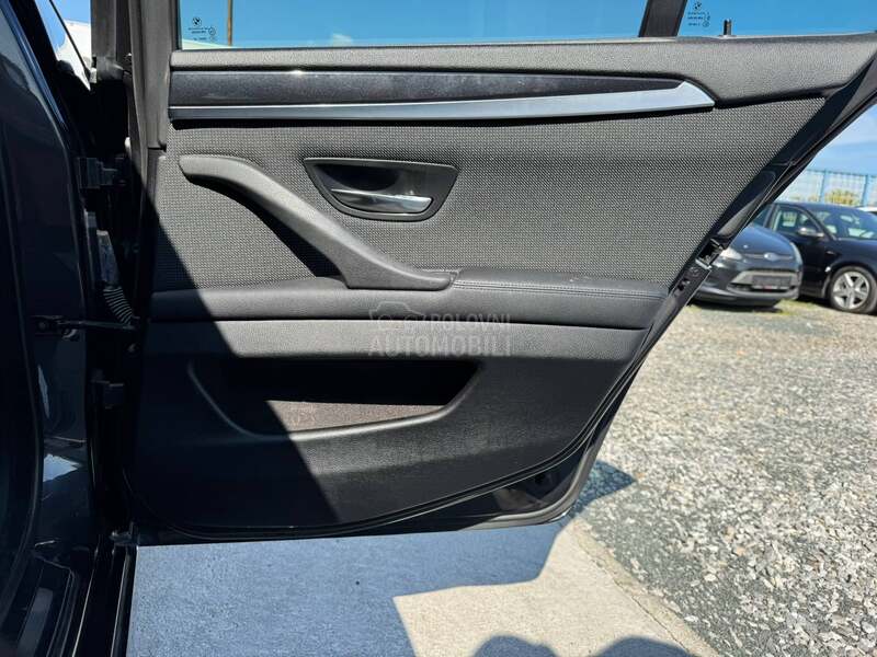 BMW 520 XEN / PANO / NAV