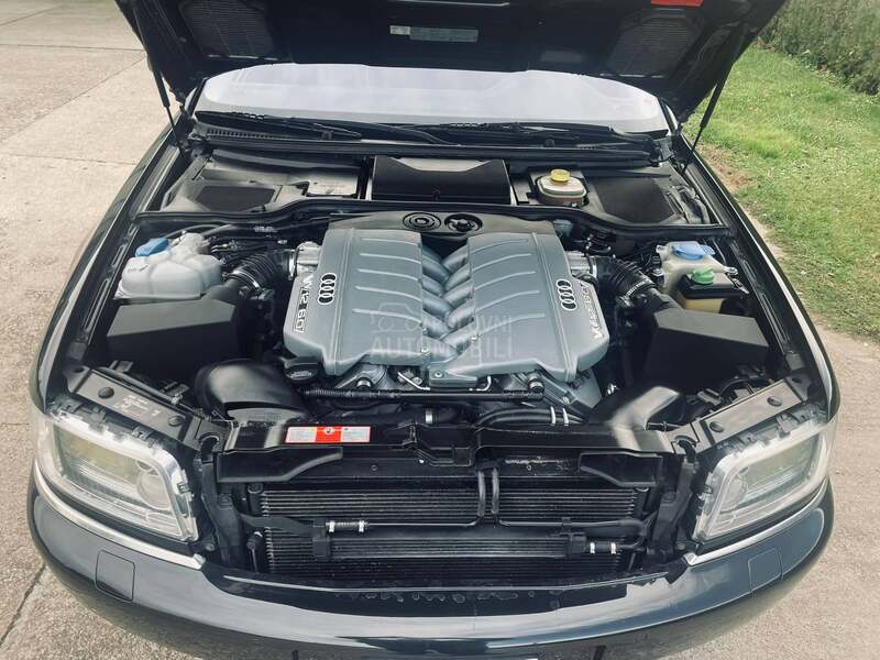 Audi A8 W12