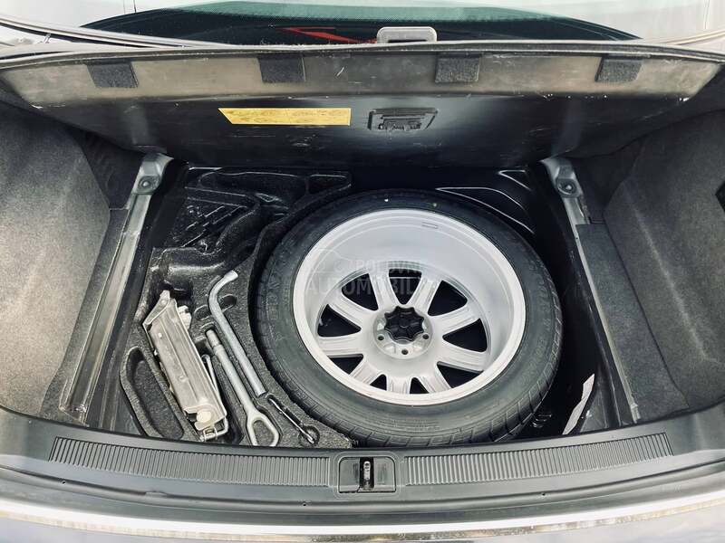 Audi A8 W12
