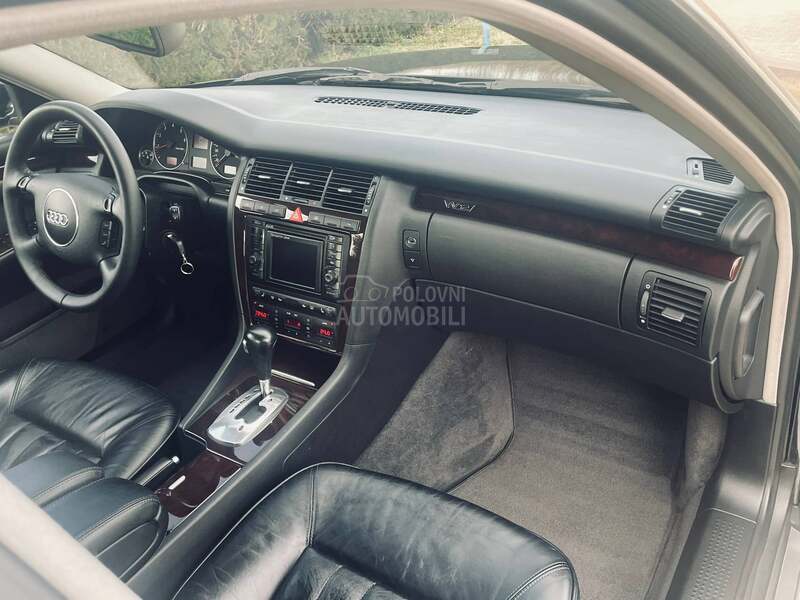 Audi A8 W12