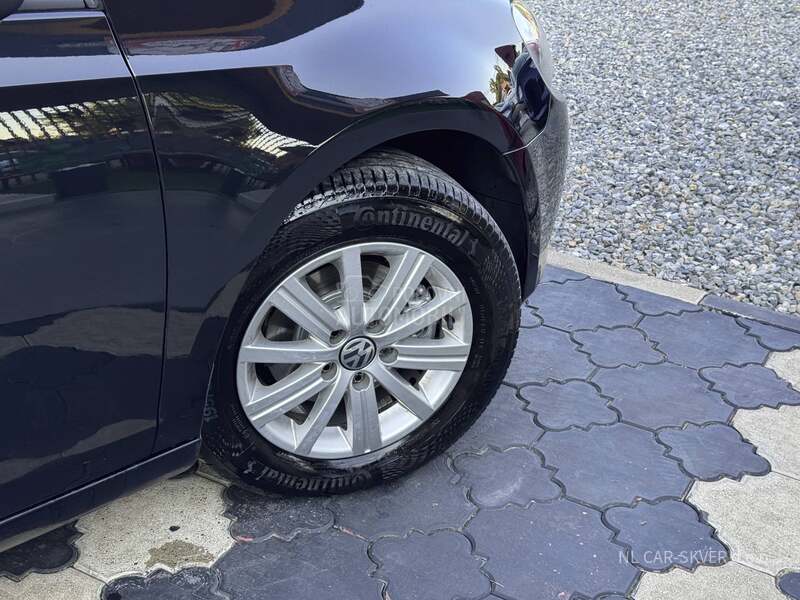 Volkswagen Golf 6 1.6TDI HIGHLINE