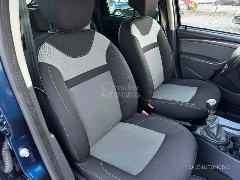 Dacia Duster 4x4 fuull NOV