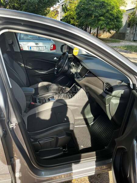 Opel Grandland X 1.5 blue hdi