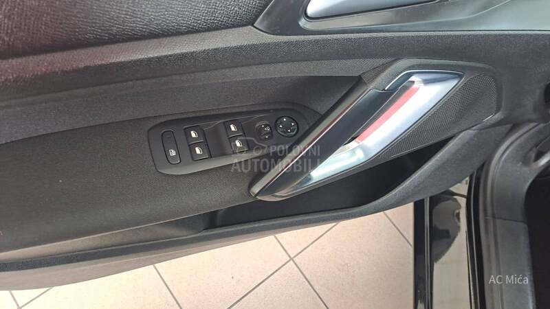 Peugeot 308 1.2 PURE NAV ALU N0V