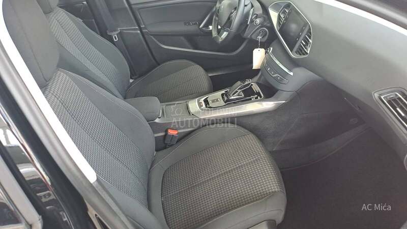 Peugeot 308 1.2 PURE NAV ALU N0V