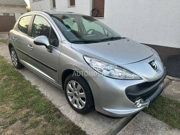 Peugeot 207 1.4 8 V