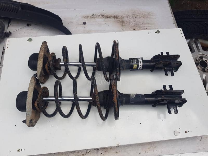 AMORTIZER PEDNJI SA OPRUGOM