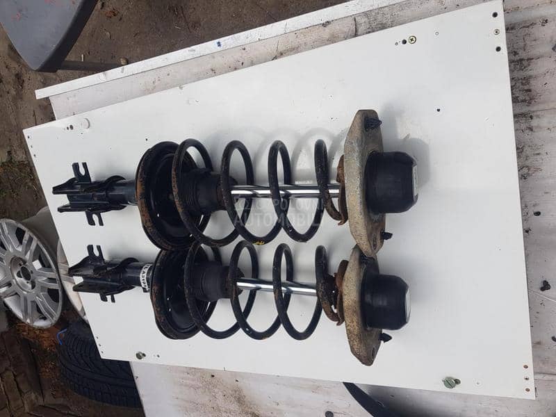 AMORTIZER PEDNJI SA OPRUGOM