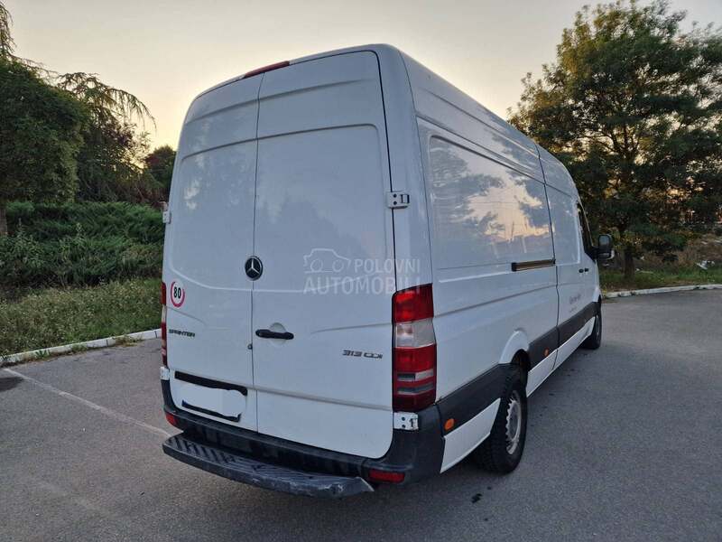 Mercedes Benz Sprinter 313