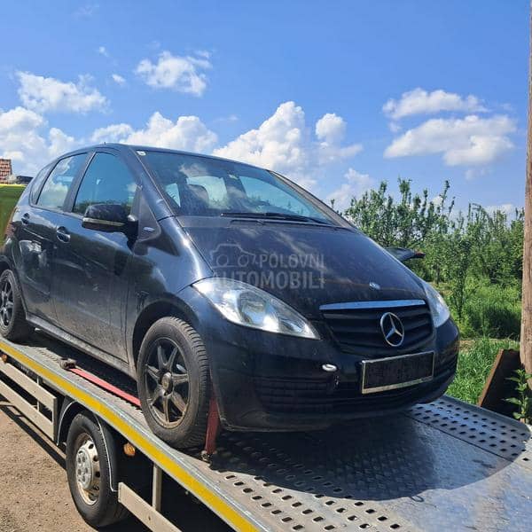 Mercedes Benz A Klasa 2010. god. -  kompletan auto u delovima