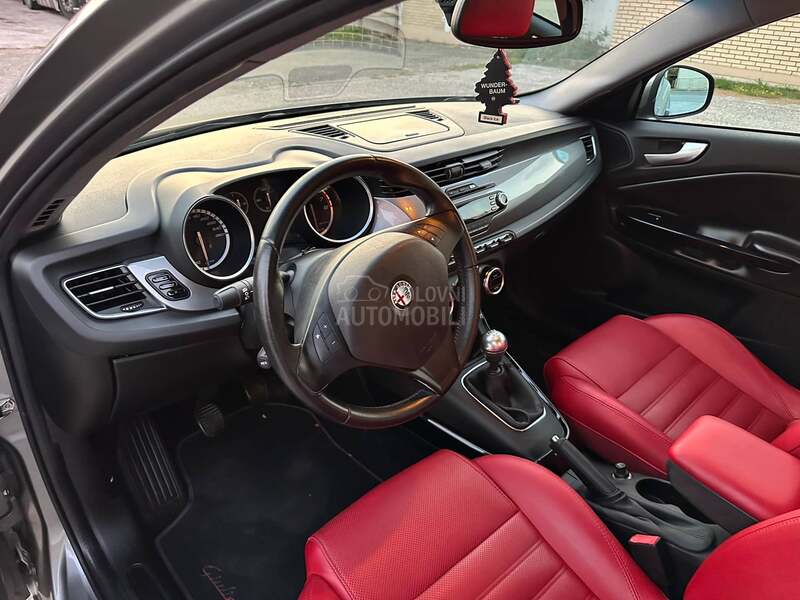 Alfa Romeo Giulietta 