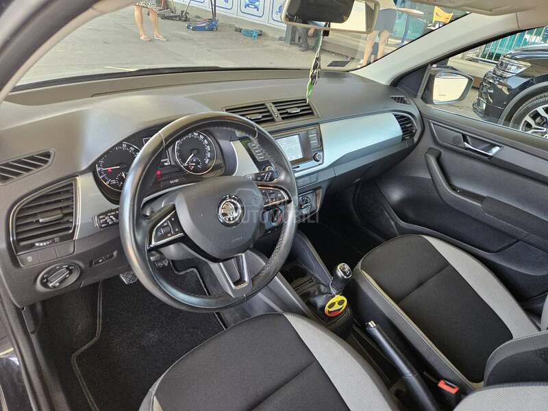 Škoda Fabia Urađen VELiKi-SErViS